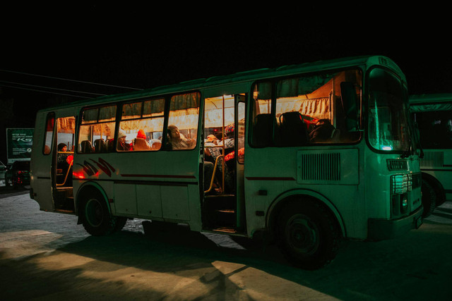 Suroboyo Bus Bayar Pakai Apa? (Foto hanya ilustrasi, bukan jenis bus yang dimaksud) Sumber: pexels/ Sultan Raimosan