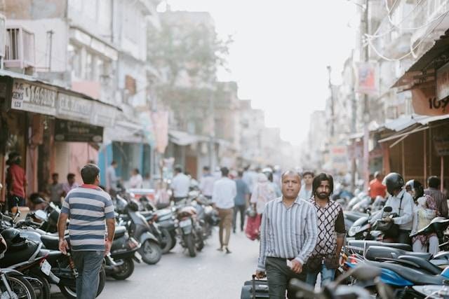 Tempat Sewa Motor Wonosobo. Foto hanya ilustrasi, bukan tempat sebenarnya. Sumber: Unsplash/Annie Spratt