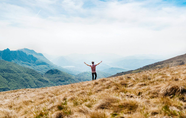 Ilustrasi Pengertian Ideologi Liberal. Sumber: Unsplash/Dino Reichmuth