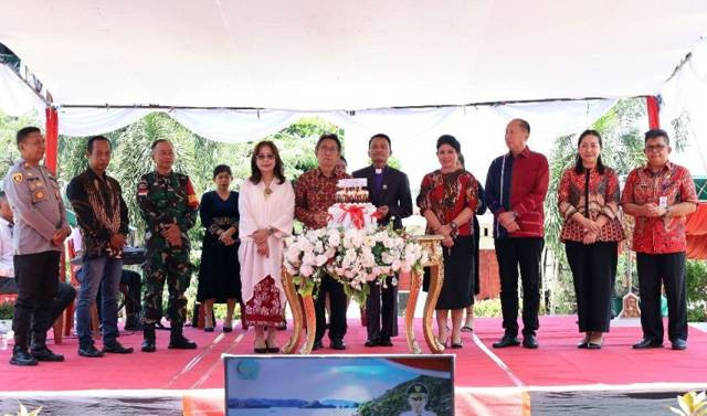 Acara syukuran setahun kepemimpinan Penjabat Bupati Sitaro, Joi Eltiano B Oroh di Kantor Bupati Sitaro.