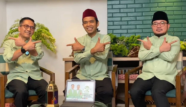 Ustaz Abdul Somad (UAS) bersama Ratu Dewa dan Prima Salam. (ist)