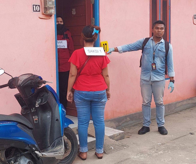 Rekonstruksi kasus pencabulan yang digelar Polres Singkawang. Foto: Dok. Istimewa