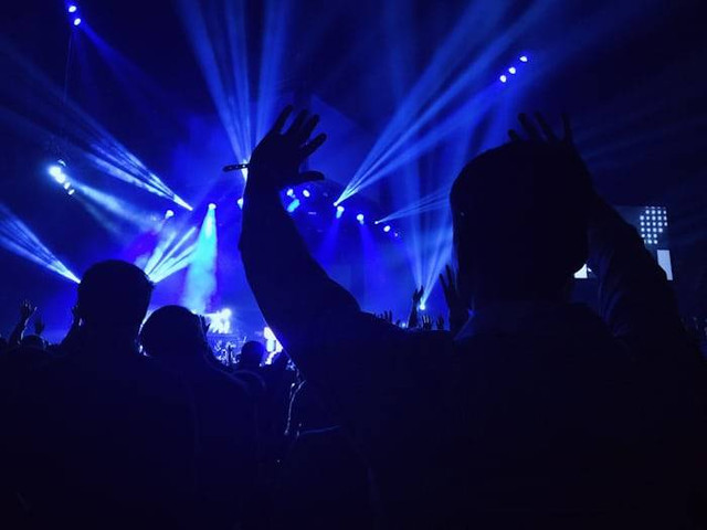 Event musik di Bandung Oktober 2024. Foto hanyalah ilustrasi bukan tempat sebenarnya. Sumber: Unsplash/Melissa Askew
