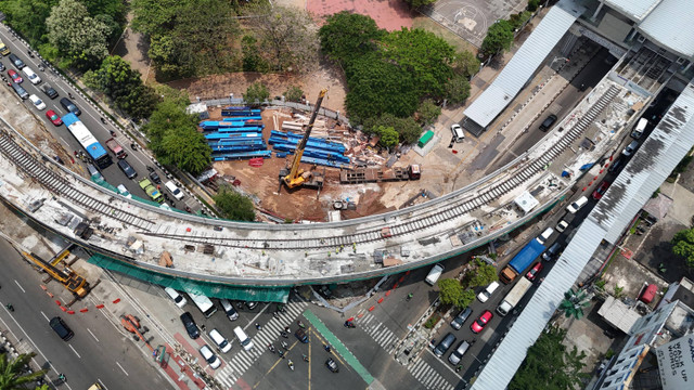 Progres pembangunan LRT Fase 1B. Foto: Dok. LRT Jakarta