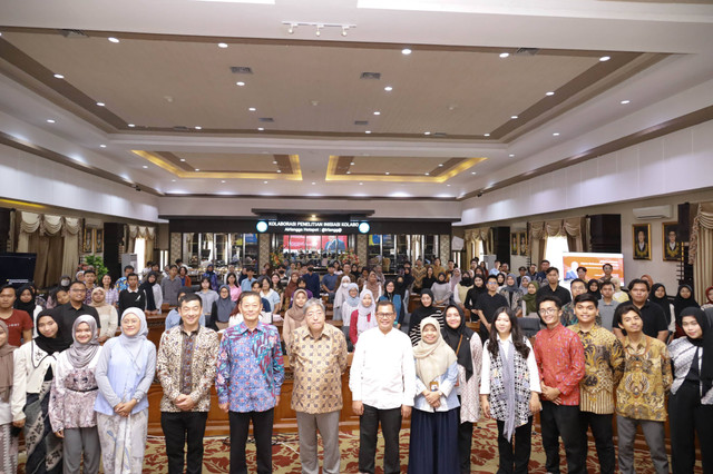 Foto Bersama Kunjungan Duta Besar Jepang H.E Masaki Yasushi di Universitas Airlangga, Surabaya. Foto: Dokumen Bersama Universitas Airlangga