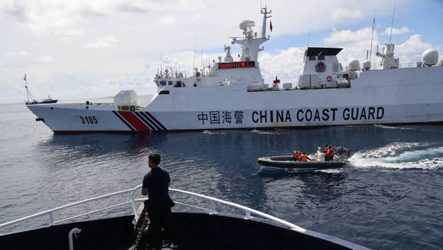 Kapal Patroli China di Laut China Selatan (Sumber: Bloomberg)