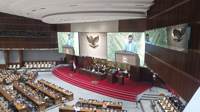 Ketua Pansus Haji DPR RI Nusron Wahid dalam sidang paripurna, Senayan, Jakpus, Senin (30/9/2024). Foto: Thomas Bosco/kumparan