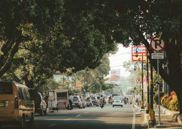 Apakah Garut dekat dengan Bandung. Foto hanyalah ilustrasi bukan tempat sebenarnya. Sumber: Unsplash/Mohammad Reza