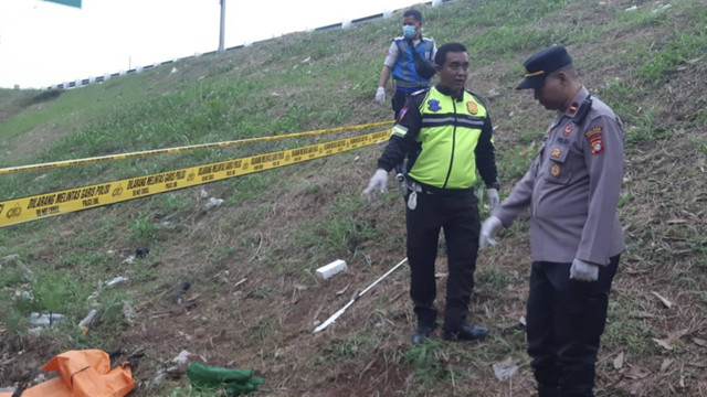 Penemuan kerangka manusia di dekat Tol Serpong. Foto: Dok. Istimewa