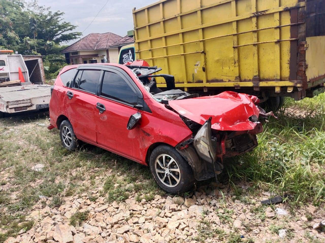 Kecelakaan di Jalan Tol Terpeka KM 166 Jalur Ambon, Kampung Gunung Batin Baru, Kecamatan Terusan Nunyai, Lampung Tengah. | Foto: Dok Satlantas Polres Lampung Tengah