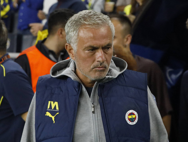 Pelatih Fenerbahce Jose Mourinho sebelum pertandingan Liga Europa antara Fenerbahce melawan Union Saint-Gilloise di Stadion Sukru Saracoglu, Istanbul, Turki (26/9/2024). Foto: Dilara Senkaya/REUTERS