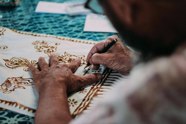 Motif Batik Surabaya. Foto hanya ilustrasi, bukan yang sebenarnya. Sumber: pexels/ Nur Andi Ravsanjani Gusma