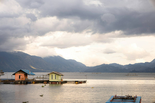 Danau Beko Kedawung. Foto hanya ilustrasi, bukan tempat sebenarnya. Sumber: unsplash.com/Teguh Yudhatama.