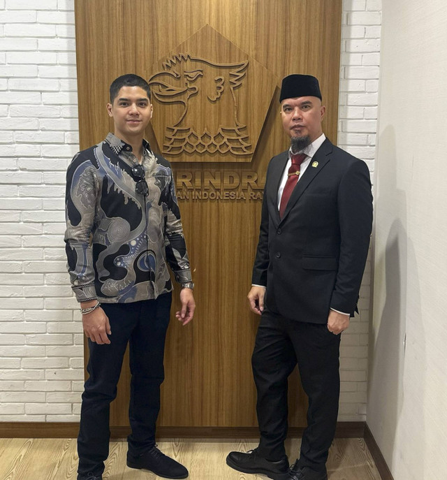 Al, El, dan Dul ucapkan selamat kepada Ahmad Dhani yang dilantik jadi anggota DPR.  Foto: Instagram/ @alghazali7's