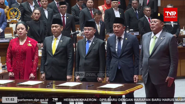 Suasana pelantikan Ketua DPR RI dan Wakil Ketua DPR RI periode 2024-2029 di Kompleks Parlemen, Senayan, Jakarta, Selasa (1/10/2024). Foto: YouTube/ DPR RI