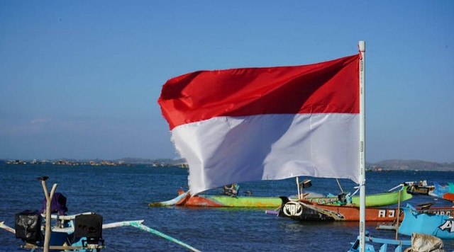 Ilustrasi Arti Bendera Setengah Tiang. Sumber Unsplash/Maximus Beaumont