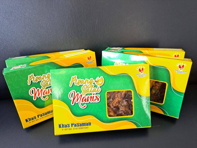 Produk Pisang Salai Manis oleh - oleh khas Pasaman. (Sumber : Anis Ramdiah)