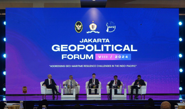 Direktur SDM dan Penunjang Bisnis Pertamina International Shipping (PIS) Surya Tri Harto dalam Jakarta Geopolitical Forum 2024 di Jakarta. Foto: PIS