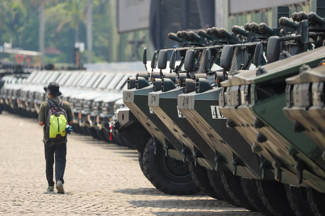 Suasana persiapan jelang puncak acara HUT TNI. Foto: Iqbal Firdaus/kumparan