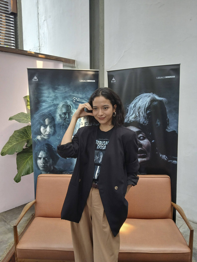 Aktris Putri Marino ditemui dalam konferensi pers film Tebusan Dosa di Kemang, Jakarta Selatan, Rabu (2/10/2024). Foto: Vincentius Mario/kumparan