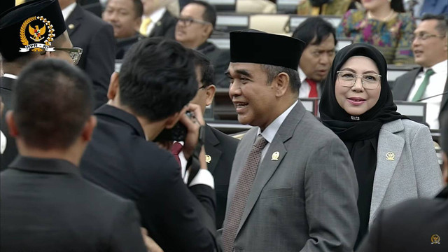 Ahmad Muzani tiba jelang Sidang Paripurna Ke-3 MPR RI di Kompleks Parlemen, Senayan, Jakarta, Kamis (3/10/2024). Foto: Youtube/ MPRGOID