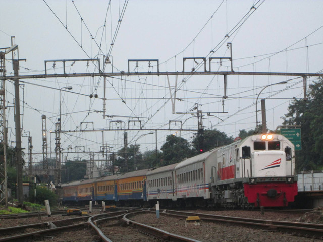 Jadwal Kereta Api Banyubiru Semarang-Solo. Foto hanya ilustrasi, bukan tempat sebenarnya. Foto: dok. Unsplash/Fachry Hadid