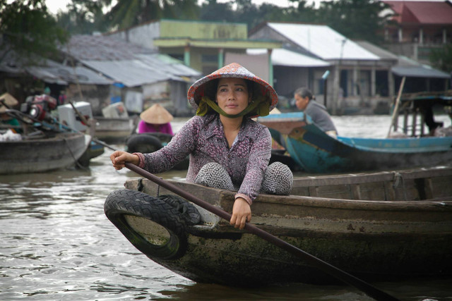 Pasar Apung Batu. Foto Hanya Ilustrasi, Bukan Tempat Sebenarnya. Sumber Unsplash Vince Gx