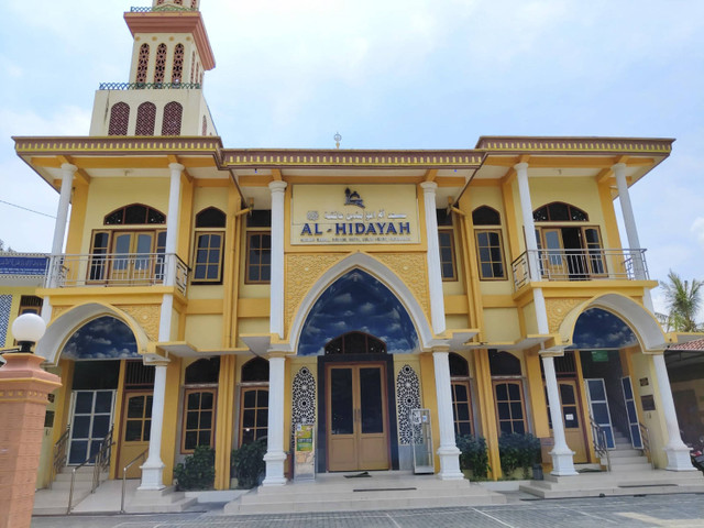 Suasana Masjid Al-Hidayah yang berada di Padukuhan Gunung Gempal, Kalurahan Giripeni, Kapanewon Wates, Kabupaten Kulon Progo. Foto: Arfiansyah Panji Purnandaru/kumparan