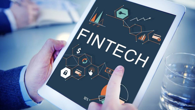  Ilustrasi Fintech. Foto: Shutter Stock