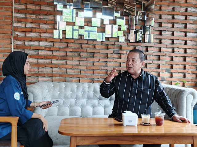 Calon Gubernur Lampung nomor urut 01, Arinal Djunaidi, saat melaksanakan podcast bersama Lampung Geh | Foto : Eka Febriani / Lampung Geh