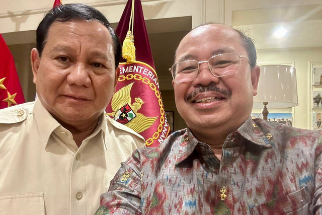 Presiden terpilih Prabowo Subianto bertemu dengan Ketua KY Amzulian Rifai. Foto: Dok. Istimewa