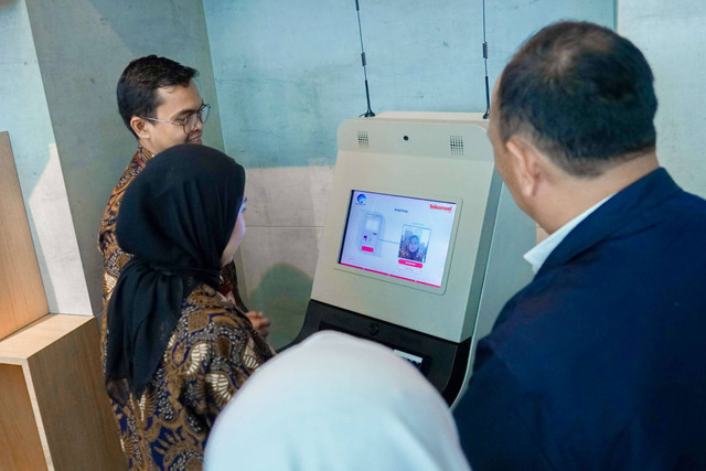 Telkomsel menjadi salah satu pelopor inovasi layanan registrasi kartu Prabayar menggunakan teknologi biometrik pengenalan wajah  Foto: Dok. Telkomsel