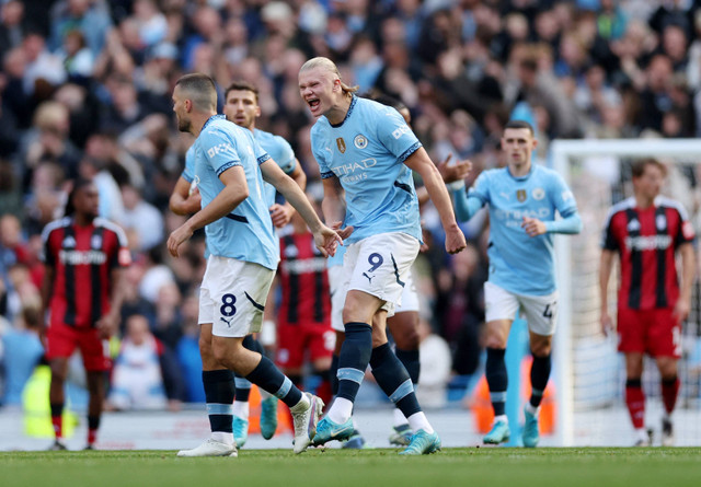 Selebrasi Mateo Kovacic dan Erling Haaland saat Man City vs  Fulham dalam laga pekan ketujuh Liga Inggris 2024/25 di Stadion Etihad, Sabtu (5/10) malam WIB. Foto: Action Images via Reuters/Lee Smith