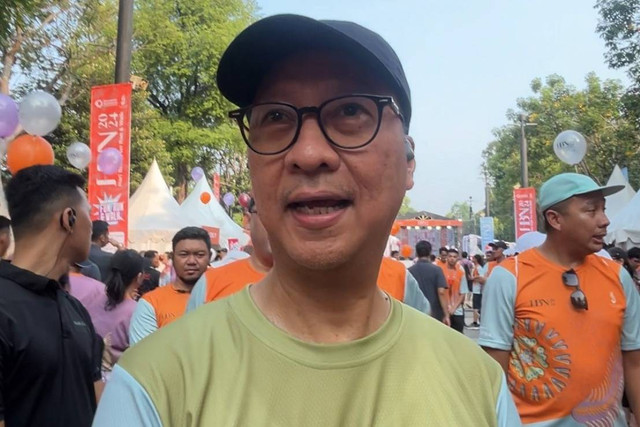 Menteri Perindustrian (Menperin) Agus Gumiwang Kartasasmita dalam acara Fun Run and Walk HBN 2024, di Gelora Bung Karno, Jakarta (6/10/2024). Foto: Widya Islamiati/kumparan