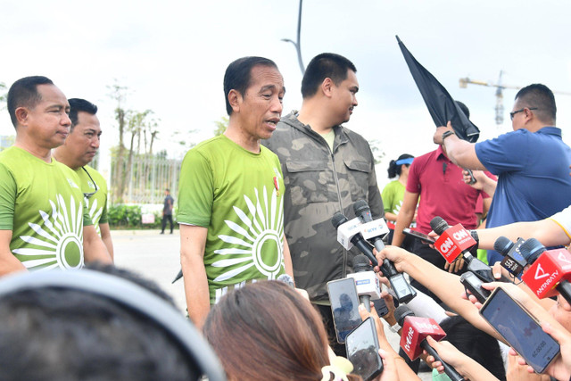 Presiden Joko Widodo dalam acara Nusantara TNI Fun Run di Ibu Kota Negara (IKN) Nusantara, Sabtu (6/10/2024). Foto: Vico/Biro Pers Sekretariat Presiden