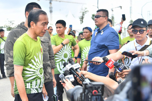 Presiden Joko Widodo dalam acara Nusantara TNI Fun Run di Ibu Kota Negara (IKN) Nusantara, Sabtu (6/10/2024). Foto: Vico/Biro Pers Sekretariat Presiden