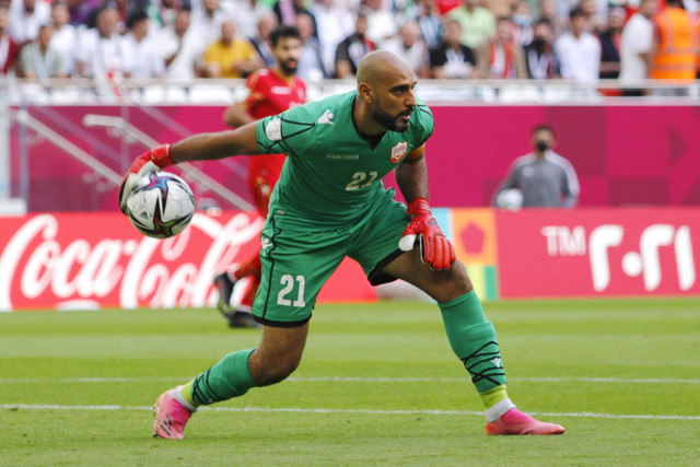 Kiper Timnas Bahrain, Sayed Mohammed Jaffer. Foto: Khaled DESOUKI / AFP