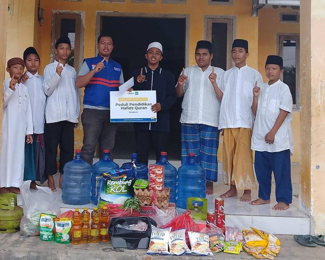 Dukung Santri Tahfidz Qur'an, DT Peduli Bengkulu Salurkan Bantuan