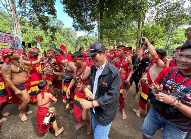 Cawagub Kalbar, Jakius Sinyor, menghadiri ulang tahun ke-5 Padagi Nek Dangi. Foto: Dok. Istimewa