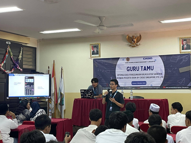 pelatihan penggunaaan kalkulator saintifik, oleh tim narasumber dari Casio Education Indonesia, 04 Oktober 2024 Foto R.Buyung