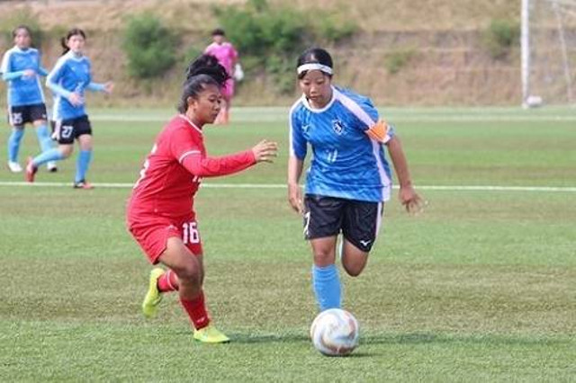 Timnas Wanita Indonesia melakukan uji coba dengan Biwako Seikei Sport College di Kota Shiga (2/10/2024). Foto: Biwako Seikei