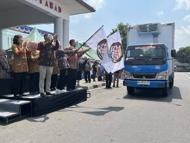 Bantuan 5,5 ton ikan tuna beku untuk warga Jogja. Foto: M Wulan/Tugu Jogja