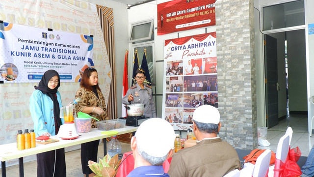 Griya Abhipraya Parahita Bapas Klaten, Beri Pelatihan Pembuatan Jamu Tradisional