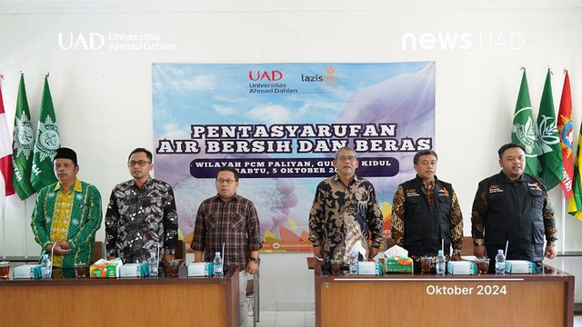 Lazismu UAD Salurkan 100 Tangki Air Bersih dan 500 Kilogram Beras untuk Masyarakat Paliyan (Dok. Humas dan Protokol UAD)