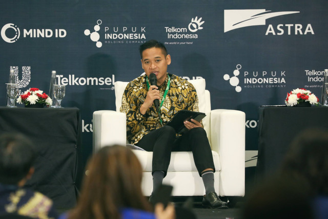 Marketing Planning Deputy General Manager Toyota Astra Motor Resha Kusuma Atmaja saat sesi panel kumparan Green Initiative Conference 2024 di Hotel Borobudur, Jakarta, Selasa (24/9/2024). Foto: Aditia Noviansyah/kumparan