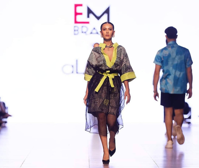 Batik karya Embran Nawawi di LAO Fashion Week 2024. Foto: Dok. pribadi