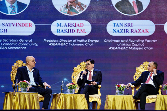 Ketua ASEAN-BAC dan Ketua Umum Kamar Dagang dan Industri (Kadin) Indonesia Arsjad Rasjid memimpin delegasi bisnis Indonesia dalam pertemuan ASEAN Leaders Interface Meeting with Representatives of ASEAN-BAC hari ini di Vientiane, Laos. Foto: Dok. Kadin Indonesia