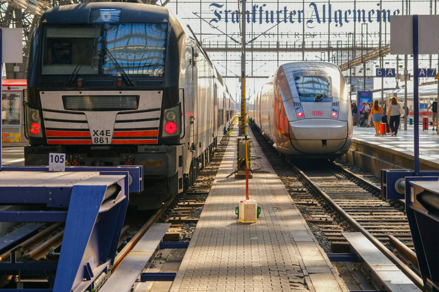 Jadwal Kereta Gajayana Eksekutif (Foto hanya ilustrasi, bukan kereta sebenarnya) Sumber: pexels/ Holger Schué