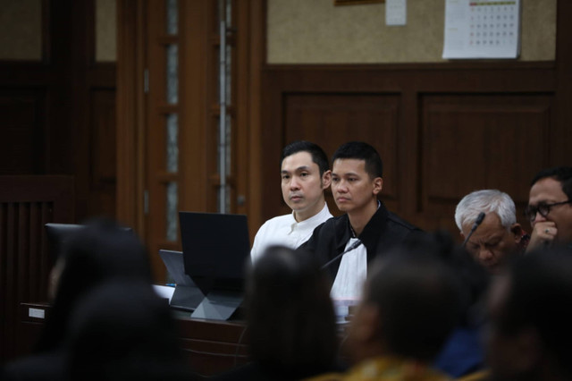 Terdakwa kasus dugaan korupsi tata niaga komoditas timah di wilayah izin usaha pertambangan PT Timah Tbk tahun 2015-2022 Harvey Moeis tiba untuk mengikuti sidang lanjutan  di Pengadilan Tipikor, Jakarta, Kamis (19/9/2024). Foto: Aditia Noviansyah/kumparan