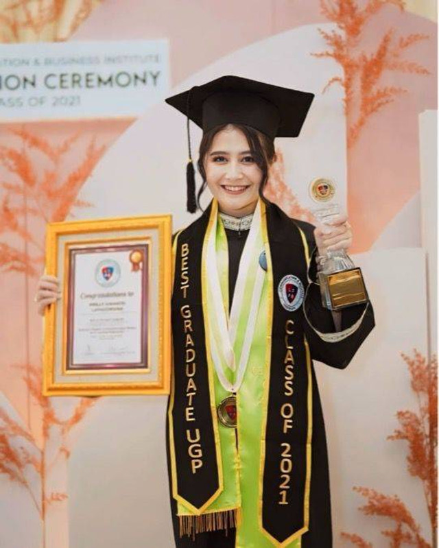 Prilly Latuconsina Alumni LSPR PJJ 